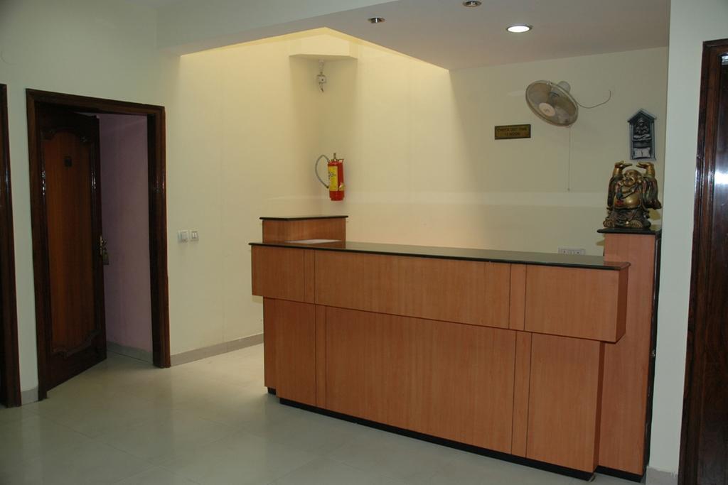 Hotel D R International Ambala Room photo
